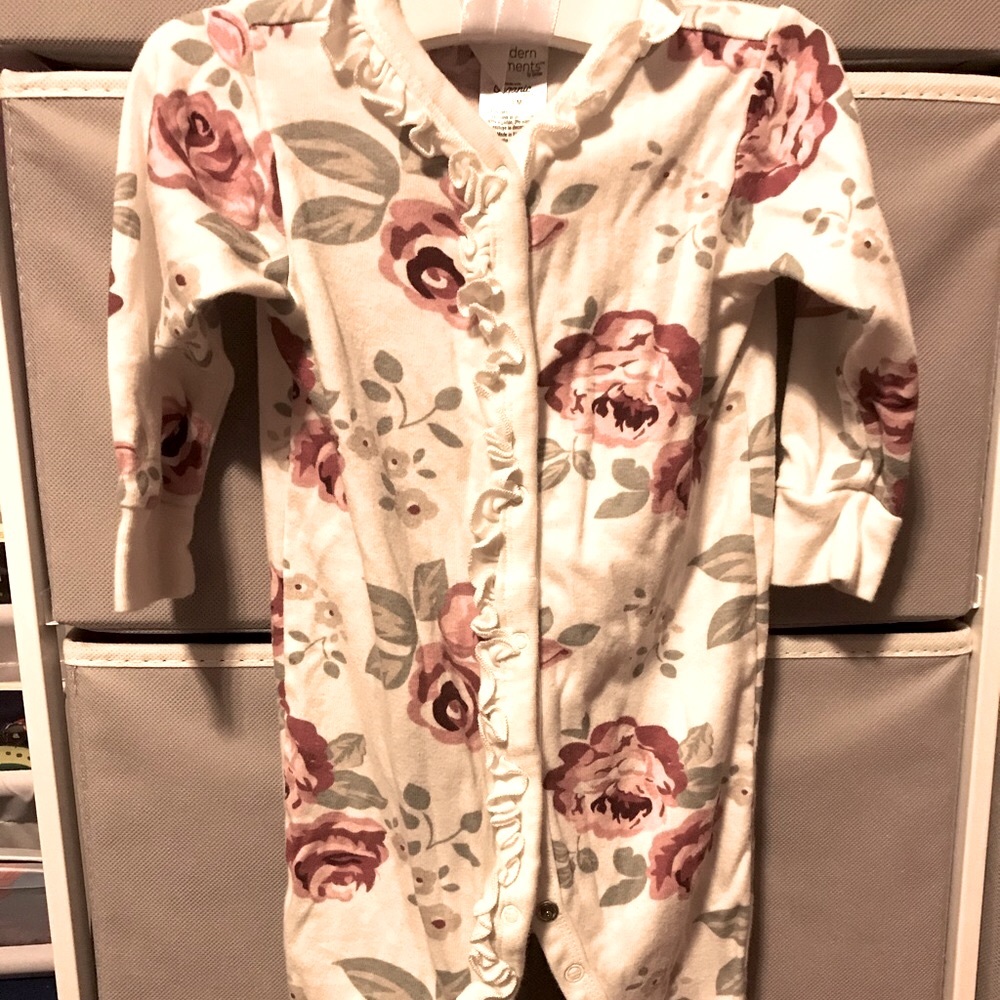 Floral Print Baby Girl’s Button Up Sleeper Onesie